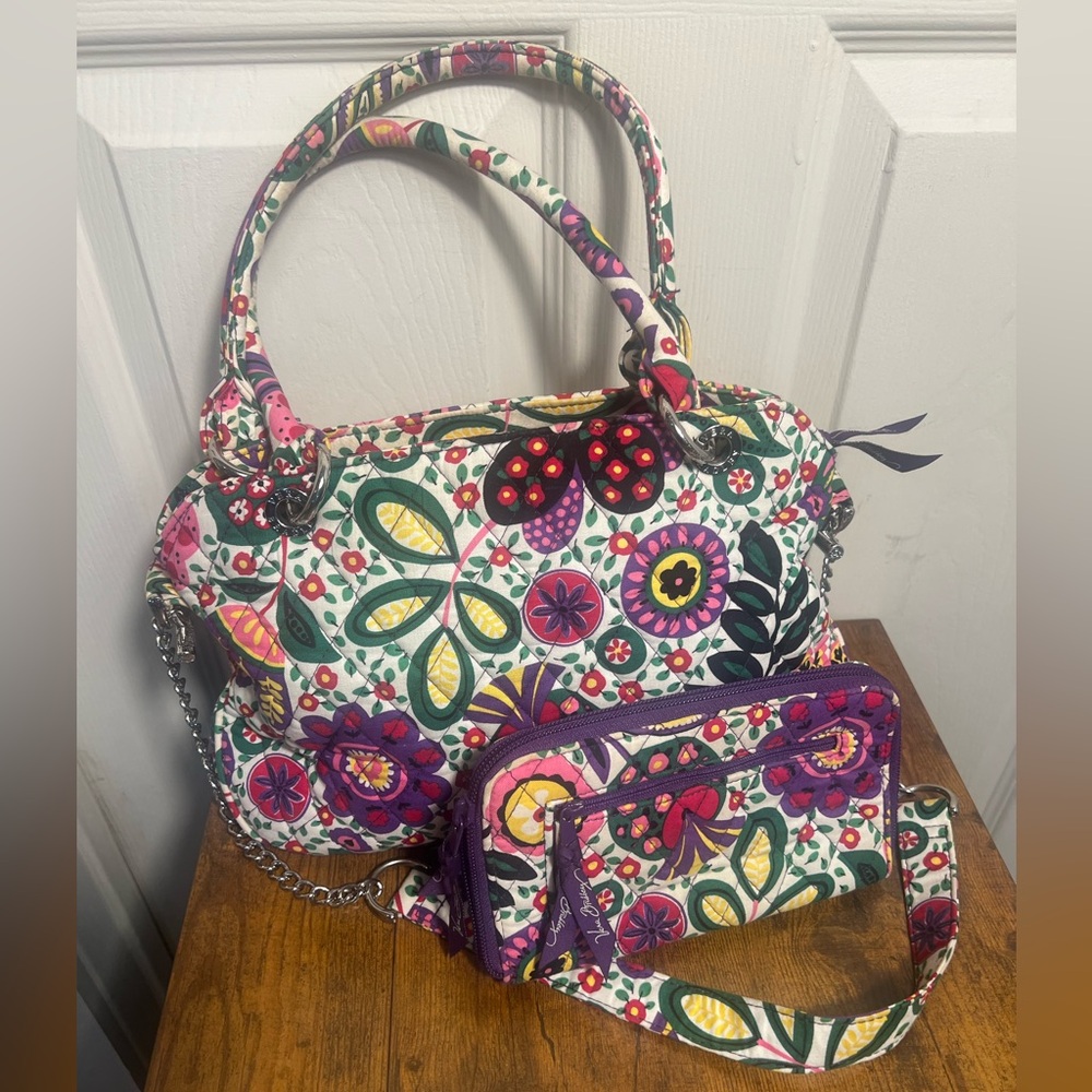 Vera Bradley Colorful Floral Shoulder Bag Set Bag & wallet clean!